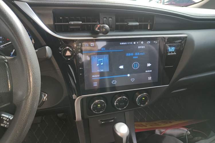 Used Toyota Corolla 2017 Revised Version 1.2T S-CVT GL-i Audio And AC Panel