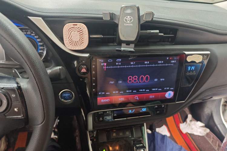 Used Toyota Corolla 2017 Revised Dual-Engine 1.8L E-CVT Leading Edition Audio And AC Panel