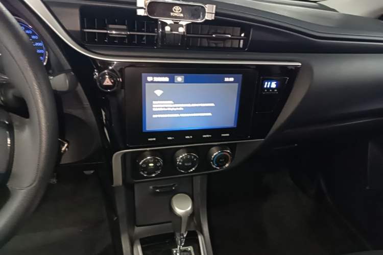 Used Toyota Corolla 2017 1.2T CVT GLX-i Audio And AC Panel
