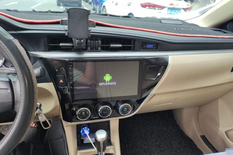 Used Toyota Corolla 2017 1.6L CVT GL Audio And AC Panel