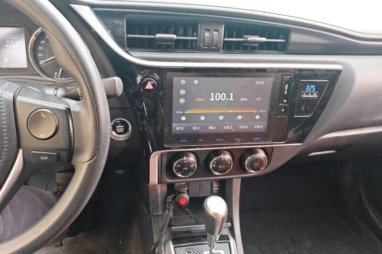 Used Toyota Corolla 2017 Revised Version 1.2T S-CVT GL-i Audio And AC Panel