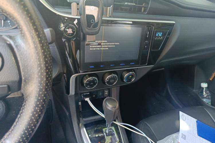 Used Toyota Corolla 2017 Revised Version 1.2T S-CVT GL-i Audio And AC Panel