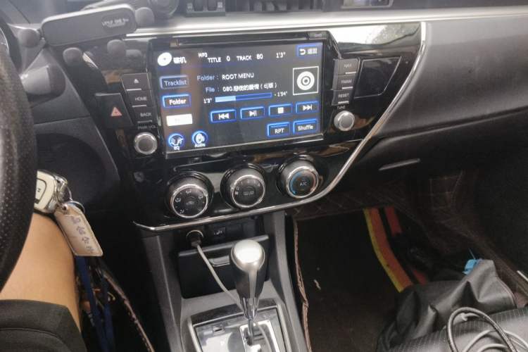 Used Toyota Corolla 2017 1.6L CVT GL Audio And AC Panel