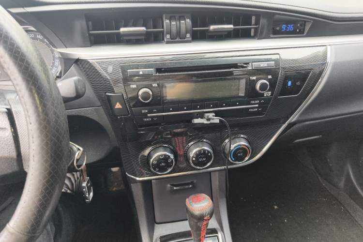 Used Toyota Corolla 2017 1.2T CVT GL-i Audio And AC Panel