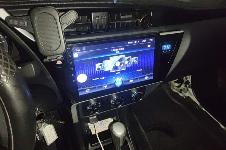 Used Toyota Corolla 2017 Revised Version 1.2T S-CVT GL Audio And AC Panel