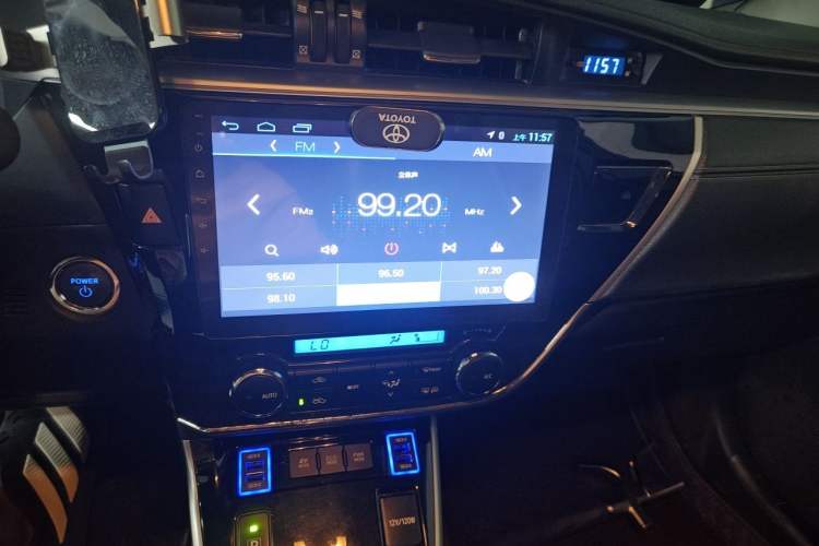 Used Toyota Corolla 2017 Revised Dual-Engine 1.8L E-CVT Elite Edition Audio And AC Panel