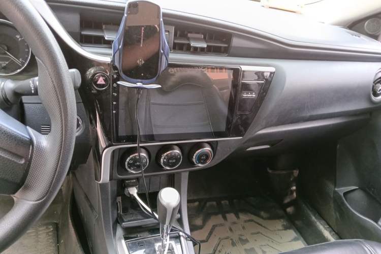 Used Toyota Corolla 2017 1.2T CVT GL Audio And AC Panel