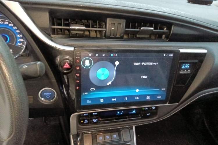 Used Toyota Corolla 2017 Revised Dual-Engine 1.8L E-CVT Leading Edition Audio And AC Panel