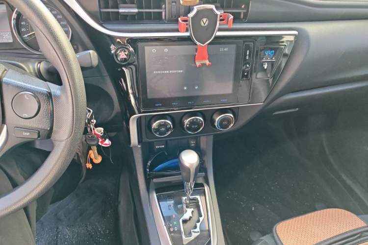Used Toyota Corolla 2017 Revised Version 1.2T S-CVT GL-i Audio And AC Panel