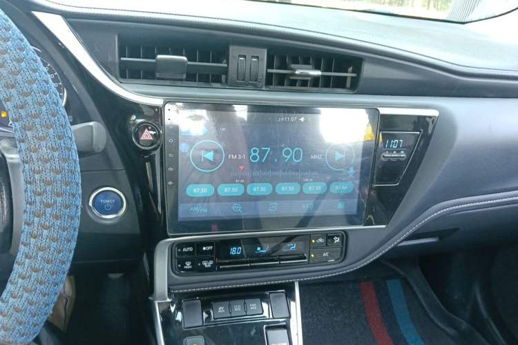 Used Toyota Corolla 2017 Revised Dual-Engine 1.8L E-CVT Elite Edition Audio And AC Panel