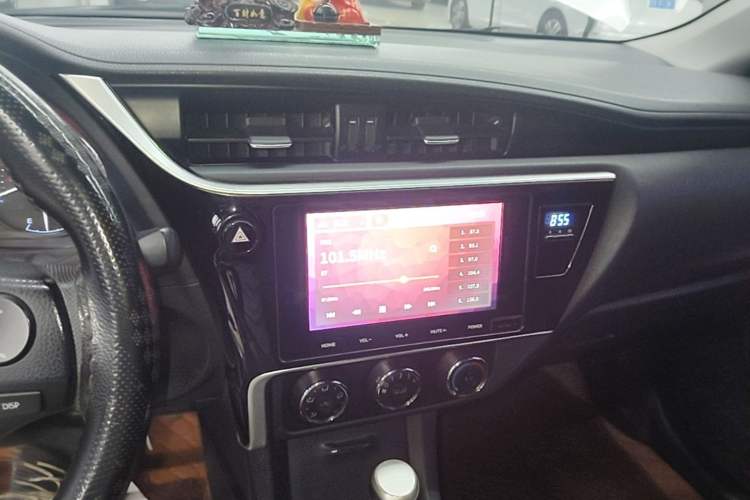 Used Toyota Corolla 2017 Revised Version 1.2T S-CVT GL-i Audio And AC Panel