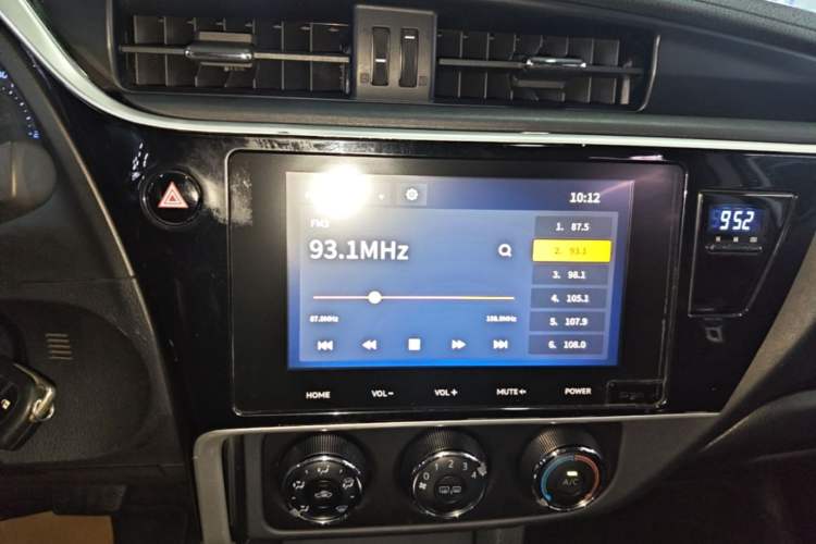 Used Toyota Corolla 2017 Revised Version 1.2T S-CVT GL-i Audio And AC Panel