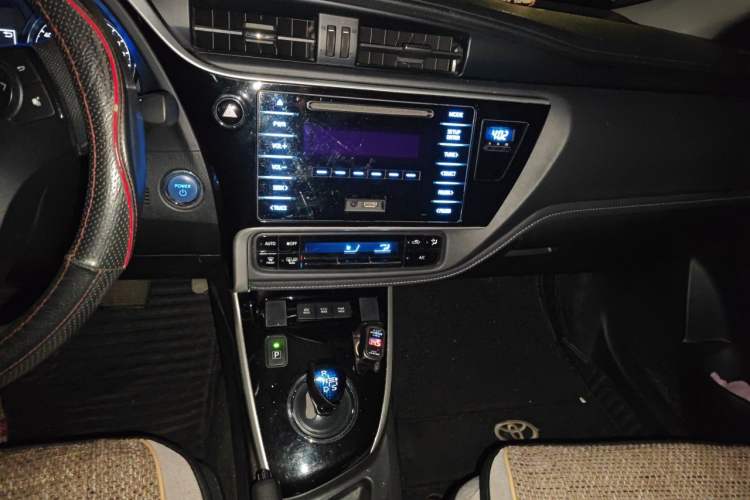Used Toyota Corolla 2017 Revised Dual-Engine 1.8L E-CVT Leading Edition Audio And AC Panel