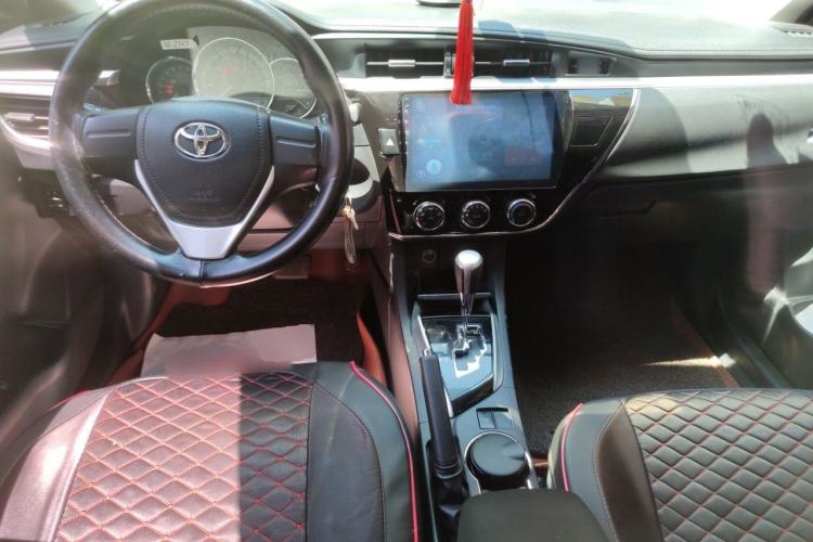 Used Toyota Corolla 2017 Revised Version 1.6L S-CVT GL Center Console