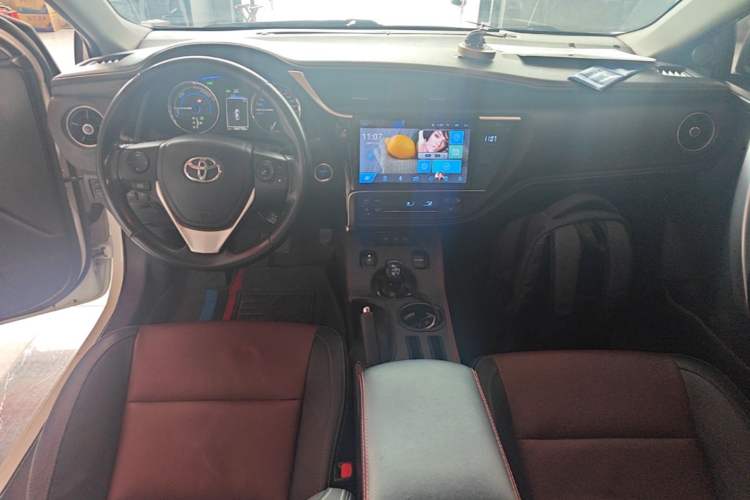 Used Toyota Corolla 2017 Revised Dual-Engine 1.8L E-CVT Elite Edition Center Console