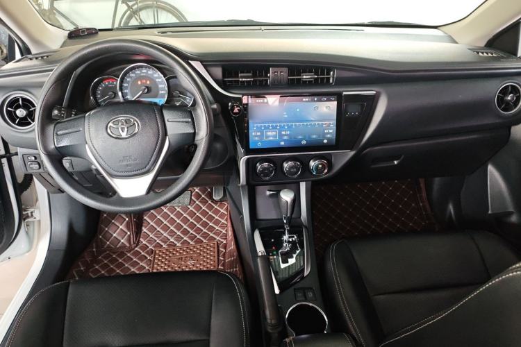 Used Toyota Corolla 2017 Revised Version 1.2T S-CVT GL Center Console