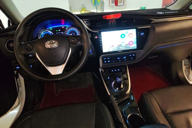 Used Toyota Corolla 2017 Revised Dual-Engine 1.8L E-CVT Elite Edition Center Console