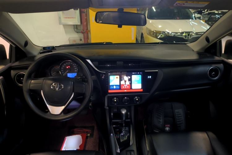 Used Toyota Corolla 2017 Revised Version 1.2T S-CVT GL Center Console