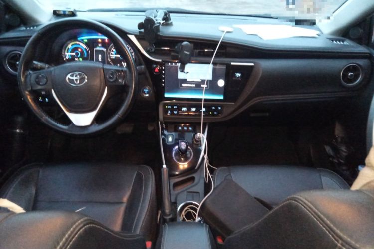 Used Toyota Corolla 2017 Revised Dual-Engine 1.8L E-CVT Elite Edition Center Console