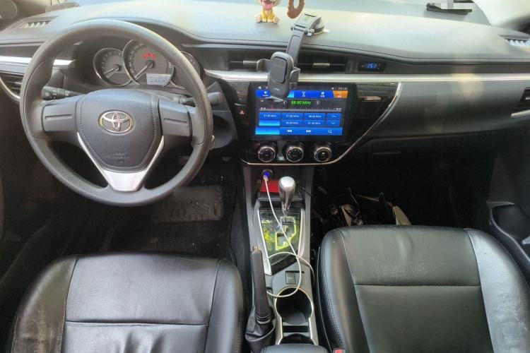 Used Toyota Corolla 2017 Revised Version 1.6L S-CVT GL Center Console