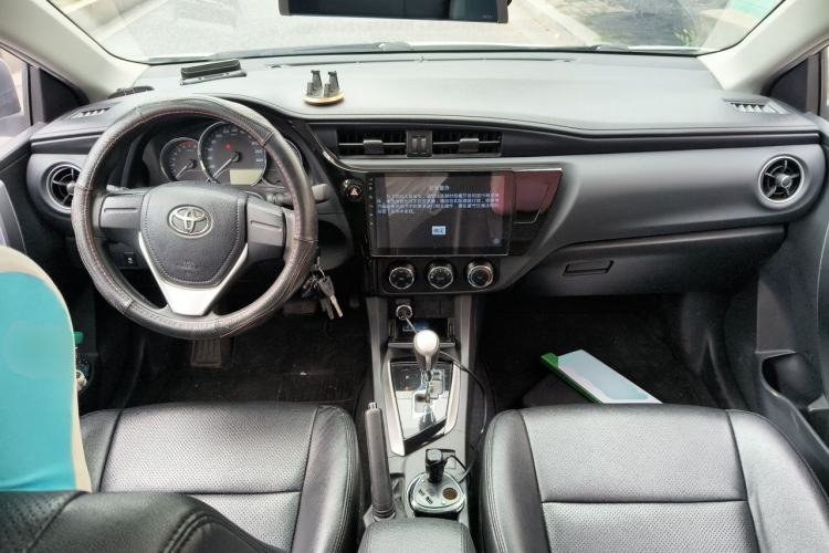 Used Toyota Corolla 2017 Revised Version 1.2T S-CVT GL Center Console