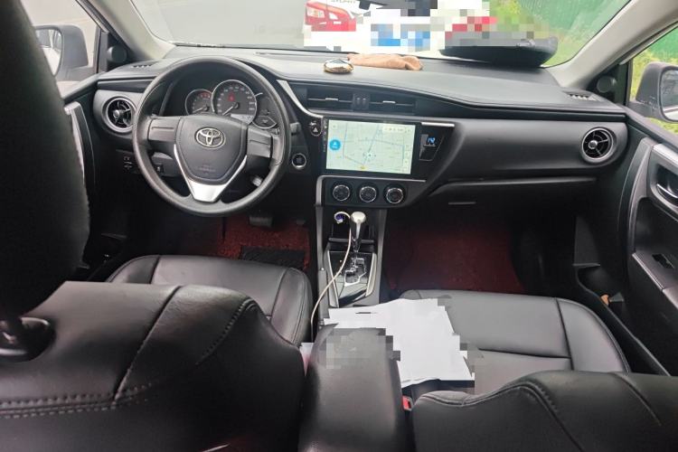 Used Toyota Corolla 2017 Revised Version 1.2T S-CVT GL Center Console