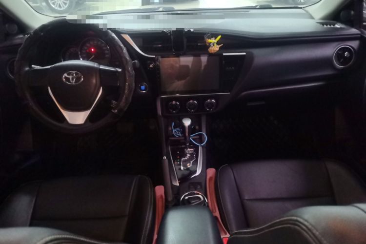 Used Toyota Corolla 2017 Revised Version 1.2T S-CVT GL Center Console