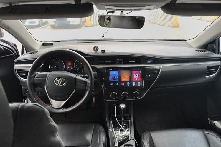 Used Toyota Corolla 2017 1.2T CVT GL-i Center Console