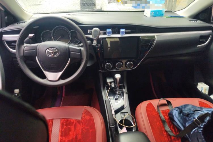 Used Toyota Corolla 2017 Revised Version 1.6L S-CVT GL Center Console
