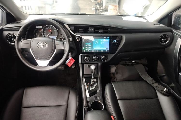 Used Toyota Corolla 2017 Revised Version 1.2T S-CVT GL Center Console