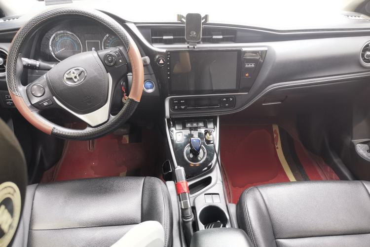 Used Toyota Corolla 2017 Revised Dual-Engine 1.8L E-CVT Leading Edition Center Console