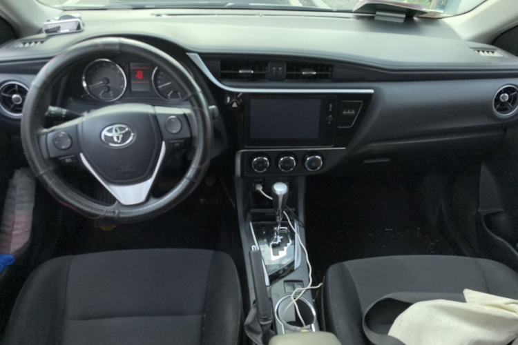 Used Toyota Corolla 2017 Revised Version 1.2T S-CVT GL-i Center Console