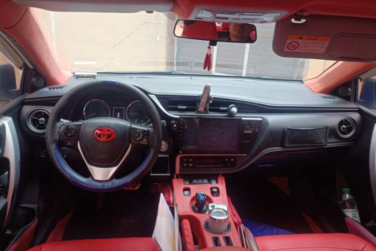 Used Toyota Corolla 2017 Revised Dual-Engine 1.8L E-CVT Leading Edition Center Console
