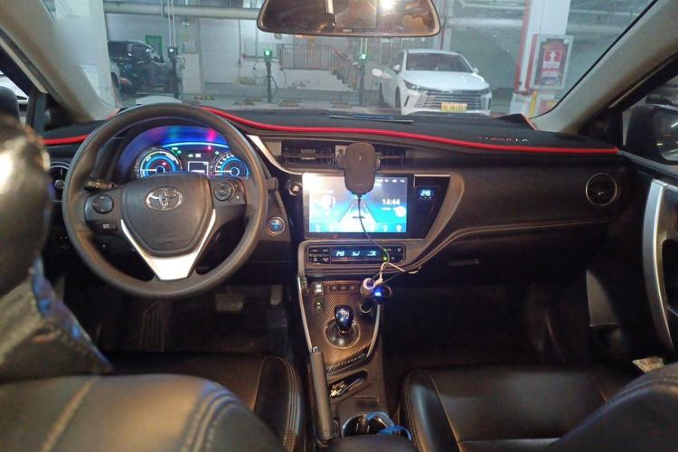 Used Toyota Corolla 2017 Revised Dual-Engine 1.8L E-CVT Leading Edition Center Console