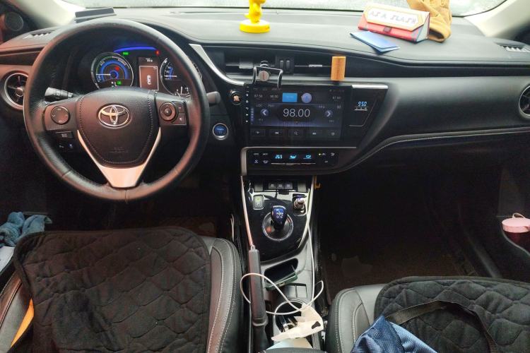Used Toyota Corolla 2017 Revised Dual-Engine 1.8L E-CVT Elite Edition Center Console