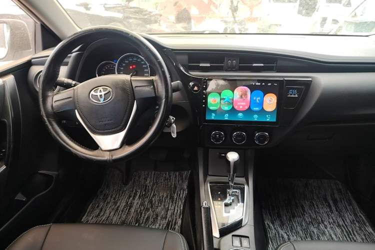 Used Toyota Corolla 2017 Revised Version 1.2T S-CVT GL Center Console