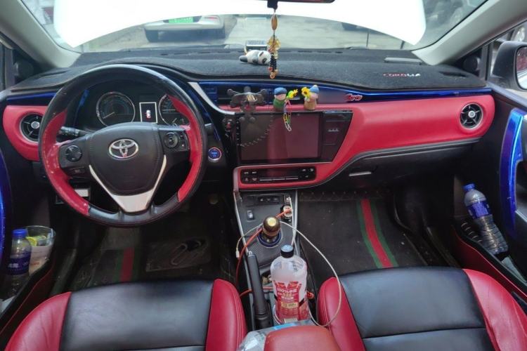 Used Toyota Corolla 2017 Revised Dual-Engine 1.8L E-CVT Leading Edition Center Console