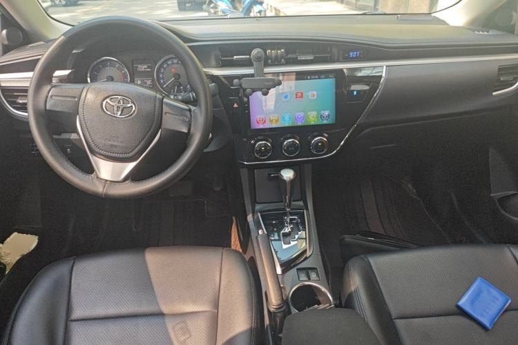 Used Toyota Corolla 2017 1.2T CVT GL-i Leather Edition Center Console