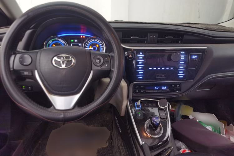 Used Toyota Corolla 2017 Revised Dual-Engine 1.8L E-CVT Elite Edition Center Console