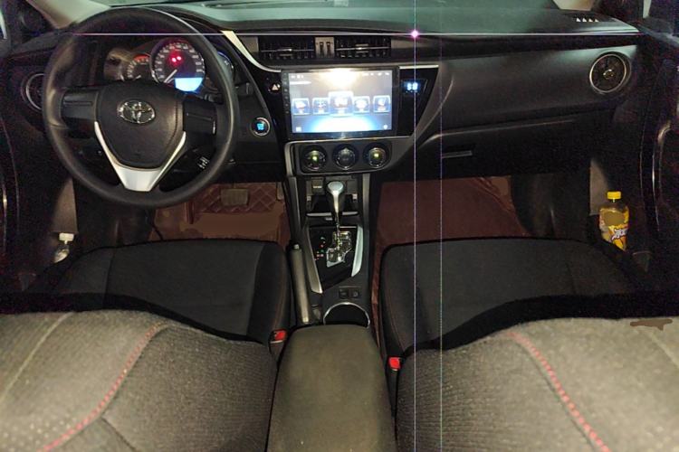 Used Toyota Corolla 2017 Revised Version 1.2T S-CVT GL Center Console