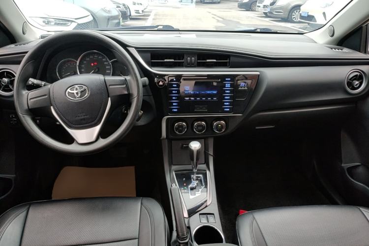 Used Toyota Corolla 2017 Revised Version 1.2T S-CVT GL Center Console