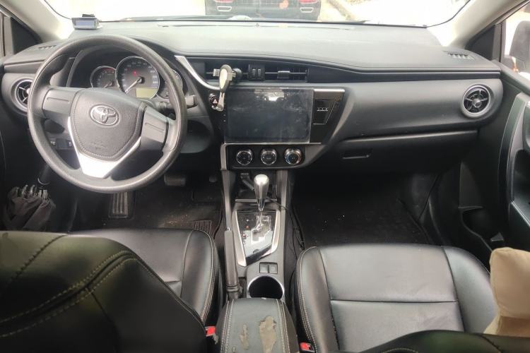 Used Toyota Corolla 2017 Revised Version 1.2T S-CVT GL Center Console