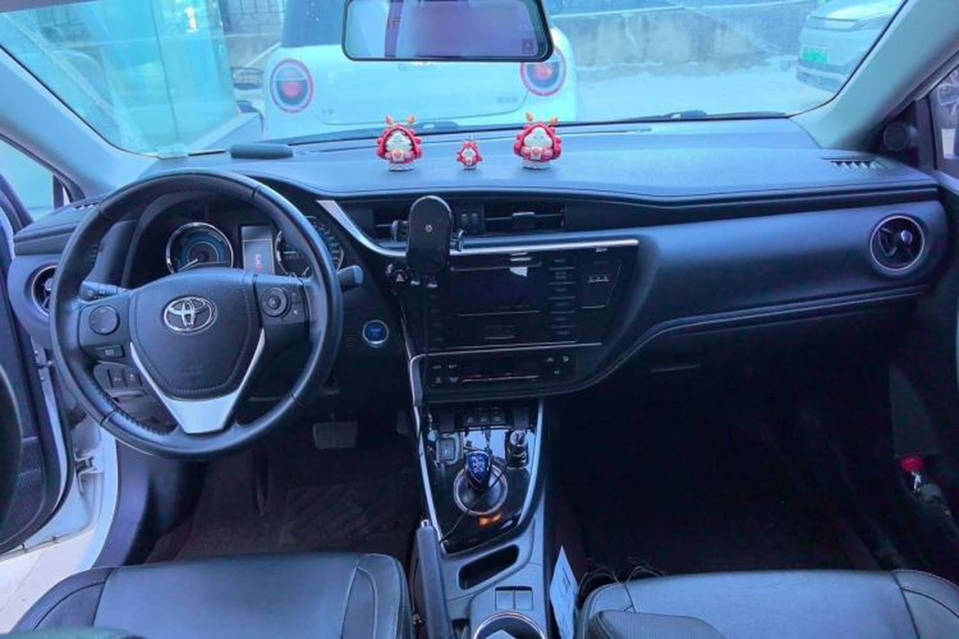 Used Toyota Corolla 2017 Revised Dual-Engine 1.8L E-CVT Elite Edition Center Console