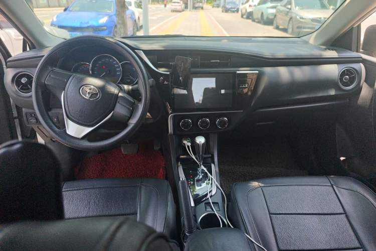 Used Toyota Corolla 2017 Revised Version 1.2T S-CVT GL Center Console
