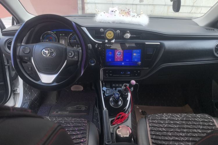 Used Toyota Corolla 2017 Revised Dual-Engine 1.8L E-CVT Leading Edition Center Console