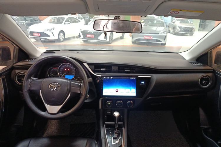 Used Toyota Corolla 2017 Revised Version 1.2T S-CVT GL Center Console