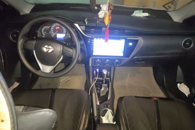Used Toyota Corolla 2017 Revised Version 1.2T S-CVT GL Center Console