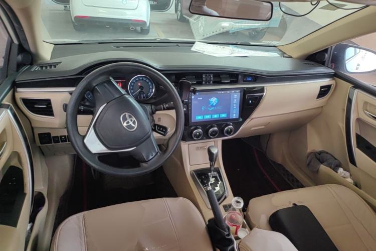 Used Toyota Corolla 2017 1.2T CVT GL-i Center Console