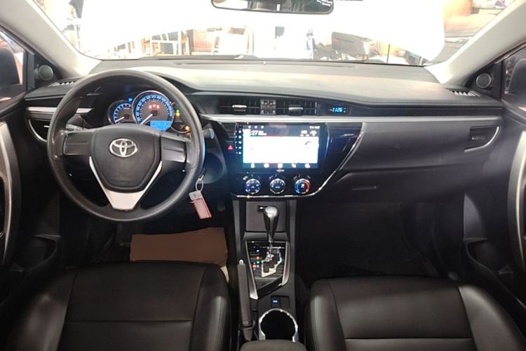 Used Toyota Corolla 2017 1.6L CVT GL Center Console