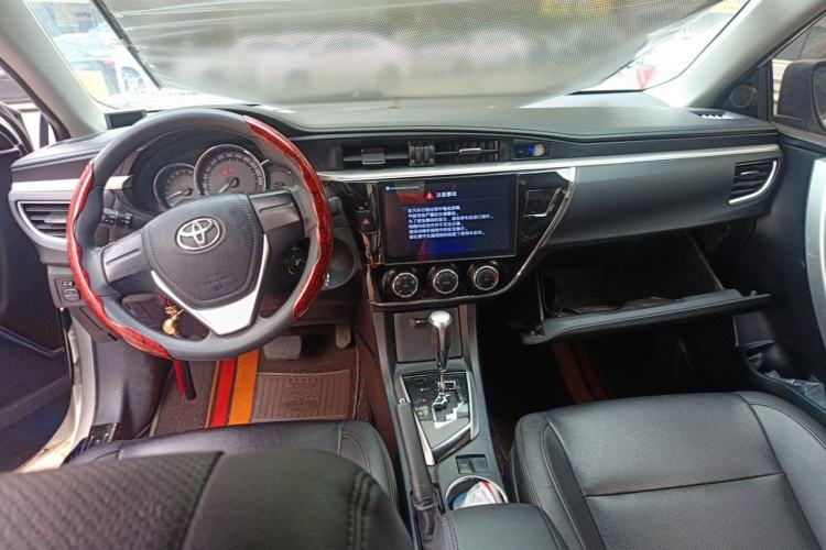 Used Toyota Corolla 2017 Revised Version 1.6L S-CVT GL Center Console